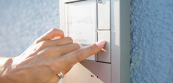 Sprech­anlagen bei Elektro Hörnlein GmbH in Dessau-Roßlau