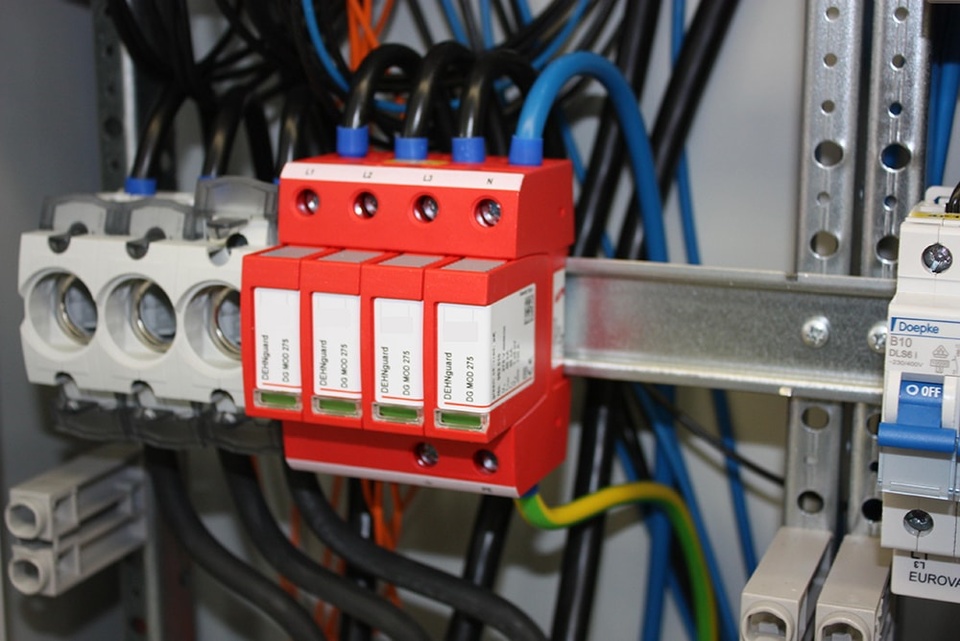U berspannungsschutz bei Elektro Hörnlein GmbH in Dessau-Roßlau