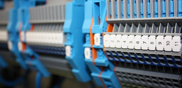 Industrie und Gewerbe bei Elektro Hörnlein GmbH in Dessau-Roßlau